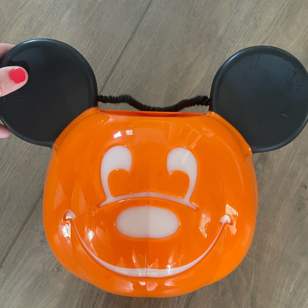 Mickey Mouse light up bucket
